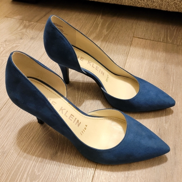 Anne Klein (iflex) | Blue Suede | D'Orsay Heels | Size 6 M - Picture 4 of 10